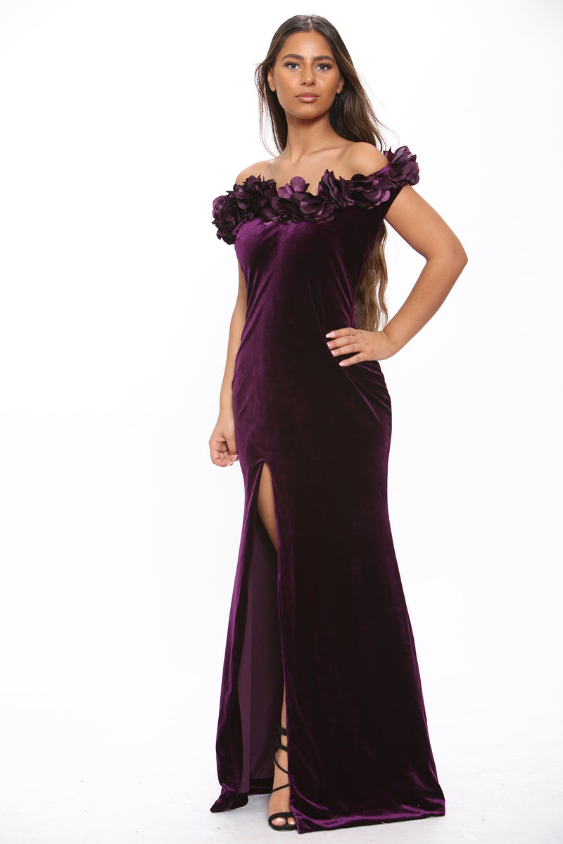 Off Shoulder Ruched Ruffles Maxi Dress - Maxi Dress - Avinci